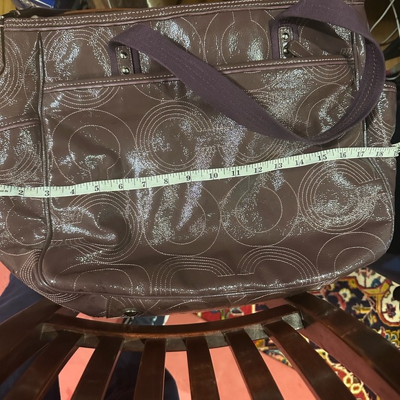 Rare and VERY large EUC purple coach bag - Picture 10 of 13